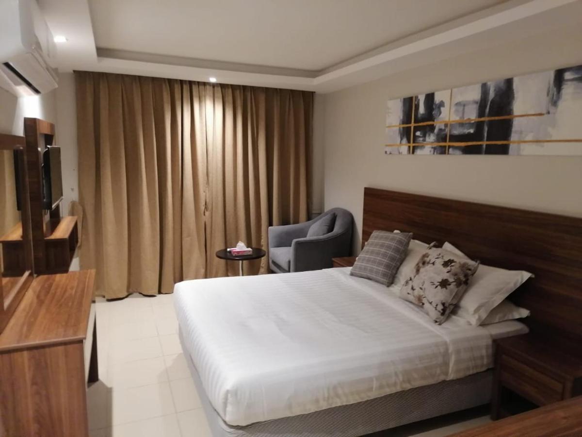 فندق المربع Hotell Riyadh Exteriör bild